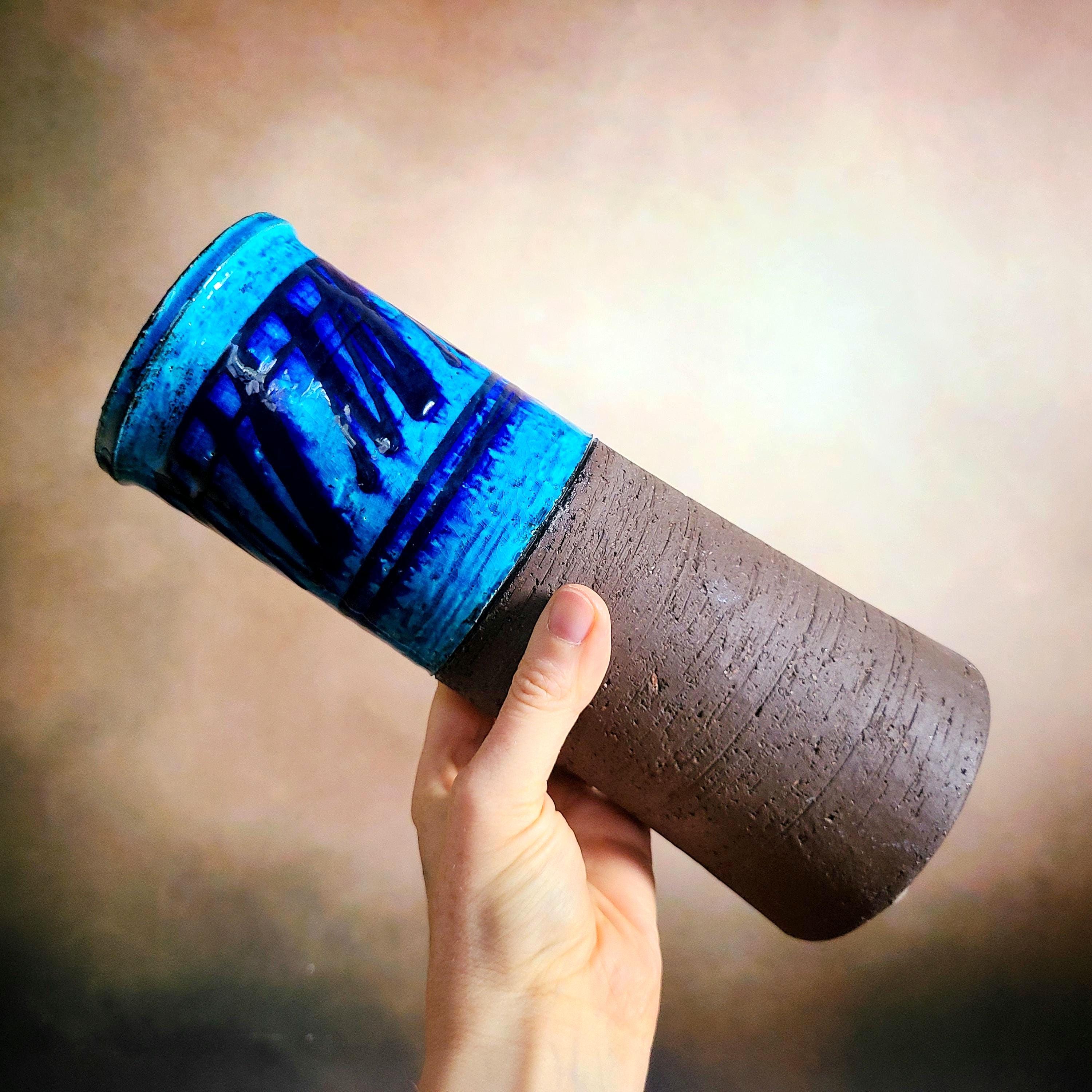 Inger Persson ロールストランド花瓶: 1960 年代のターコイズ石器