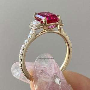 Verlovingsring met smaragdgeslepen robijn, 925 sterling zilver, geboortesteen van september, cadeau