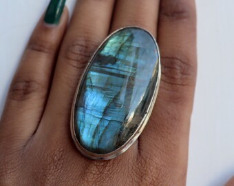 Vintage Labradorite Ring, Sterling Silver Ring, August Birthstone, Blue fire Labradorite Jewelry, Big Stone Ring, Heavy Ring, Bohemian Ring*