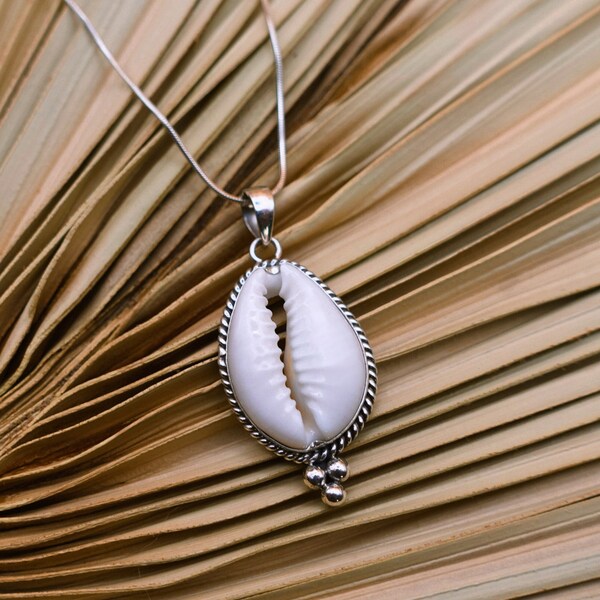 Twisted Cowrie Shell .925 Sterling Silver Necklace