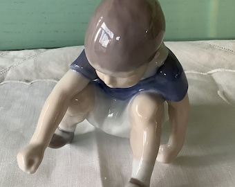ロイヤルコペンハーゲン フィギュア #3468 テディベアを抱いた少年