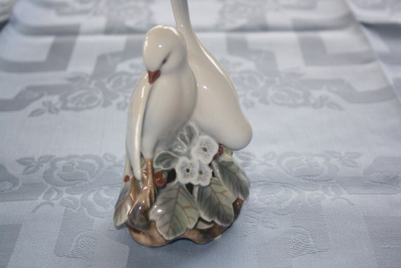 Vintage 1960s Royal Copenhagen Porcelain Lovebirds Figurine #402