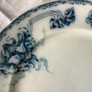 Raro ritrovamento di fantastici piatti da portata vintage della fabbrica di porcellana di Göteborg, originali del 1900. 2 # Bellissimi colori verdi # Apparecchiatura da tavola perfetta