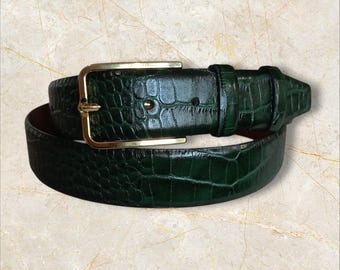 Cinto de luxo em couro de crocodilo verde italiano, 35 mm, fivela dourada.