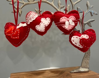 Décorations de coeurs, décorations de coeurs en feutre, cadeaux de décorations pour la Saint-Valentin. Lot de 4