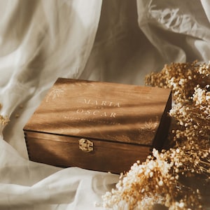 Scatola dei ricordi personalizzata / Scatola dei ricordi in legno / Regalo unico per lui, lei, fidanzata, fidanzato / Fidanzamento di coppia / Regalo di nozze