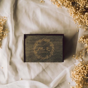Caixa de memória personalizada | Caixa de lembrança de madeira | Presente exclusivo para ele, ela, namorada, namorado | Engajamento de Casais | Presente de casamento