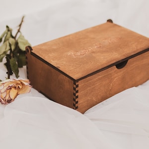 Personalized Memory Box | Wooden, Keepsake box | Unique Gift for Him, Her, Girlfriend, Boyfriend | Couples Engagement | Wedding gift