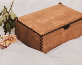 Boîte mémoire personnalisée | Boîte souvenir en bois | Cadeau unique pour lui, elle, petite amie, petit ami | Fiançailles de couple | Cadeau de mariage