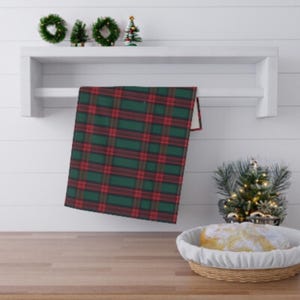 Plaid Holiday Tea Towel, Christmas Kitchen Hand Towel, Festive Dish Cloth, Xmas Decor Hostess Gift, Red Green Cotton Poly Linens, Winter