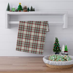 Plaid Holiday Tea Towel, Christmas Kitchen Hand Towel, Festive Dish Cloth, Xmas Decor Hostess Gift, Red Green Cotton Poly Linens, Winter