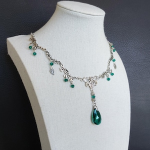 Leaves and Vines: Romantic Emerald Green Gala Necklace with Teardrop Glass Pendant