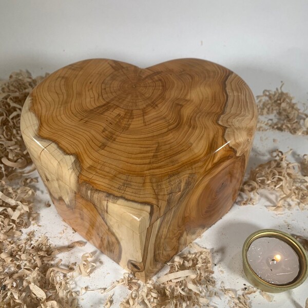Yew Heart Box