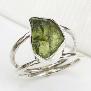 Green Peridot Ring, Peridot Jewelry, Sterling Silver Ring, Raw Stone Ring, Women Ring, Boho Ring, Statement Ring, Raw Gemstone Ring,Gift Her