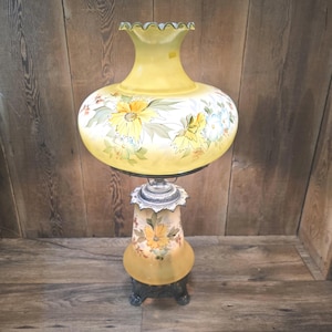Vintage GWTW Hurricane Lamp