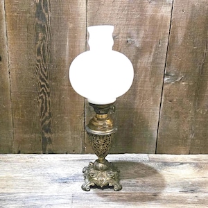 Antique Aladdin Oil Lamp