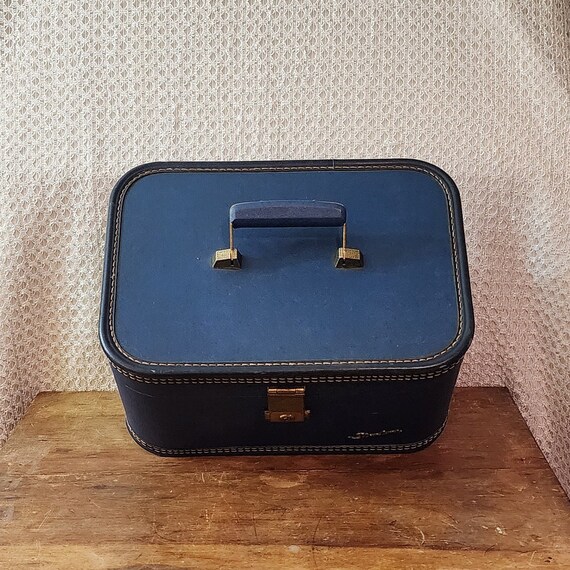 Vintage Skyline Train/Travel Case Gem