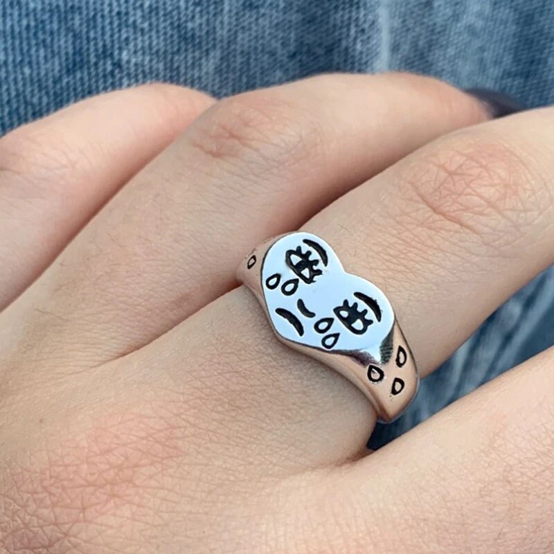 Sad heart ring online
