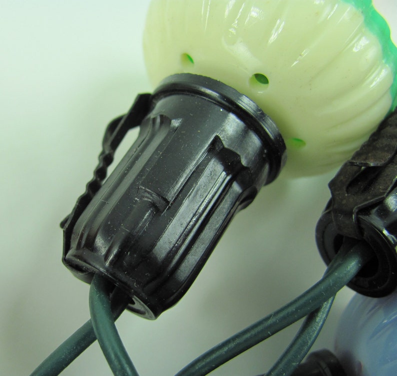 Vintage 8 Light C6 Bubble Light String W/ Metal Clips Bicolor Royal