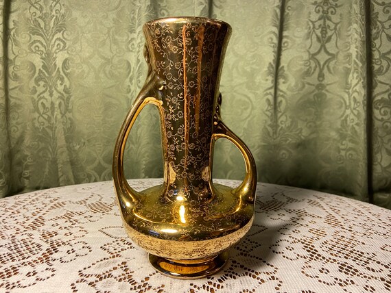 Art deco vase outlet