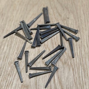 Square “Antique Style&quot; Cut Nails,  30 per pack