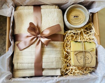 Concrete Candle, Aged Soap, Cotton Linen Towels, Peony Amber Ritual Box