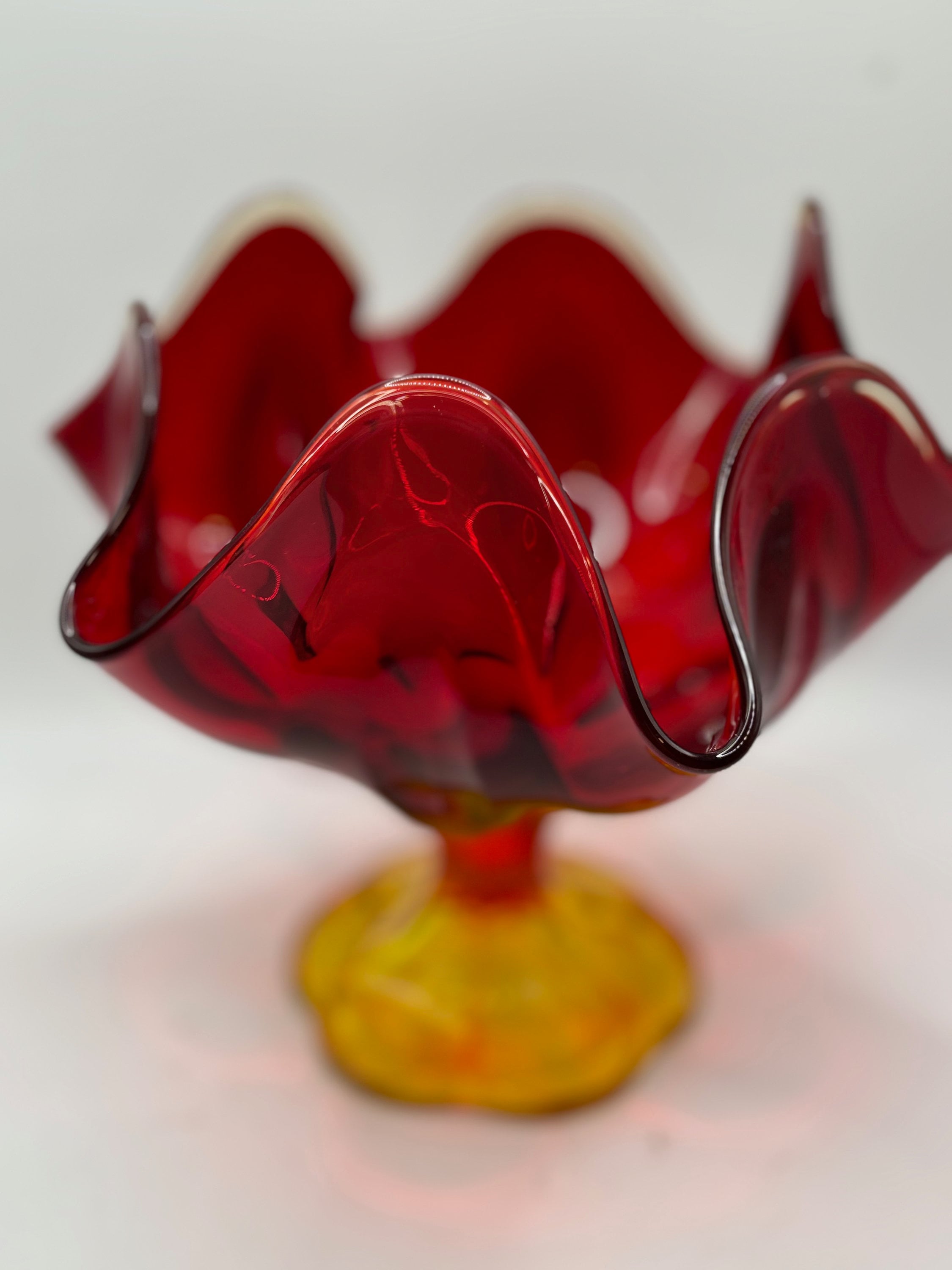 Vintage LE Smith Amberina 6 Petal Glass Handkerchief Vase/Compote