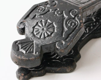 Vintage Art Nouveaux Style Cast Iron Door Knocker, Black, Heavy, 22.5/6.5/5cm