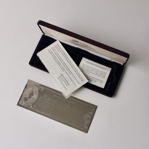 Cheque de viagem American Express, comemorativo, 100º aniversário, banhado a prata, 21/8 cm