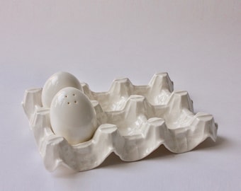 Porcelain Egg Holder/Carton, Salt and Pepper, White, Made by Wysiwyg, 18.5/13.5/3.5cm