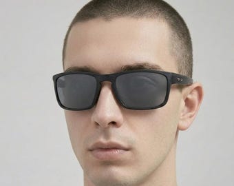 Vintage-Sonnenbrille aus den 2010er-Jahren – Oakley Silver – Sportliches, urbanes Minimal-Design
