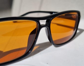 Vintage-Sonnenbrille aus den 90ern – Alternance – quadratisch, schwarz mit orangefarbenen Gläsern