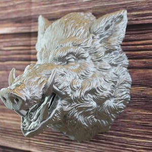 MOYENNE décoration artistique détaillée de sanglier à accrocher au mur