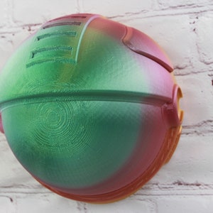 3D Printed Astronaut Helmet Wall Hanging Decor