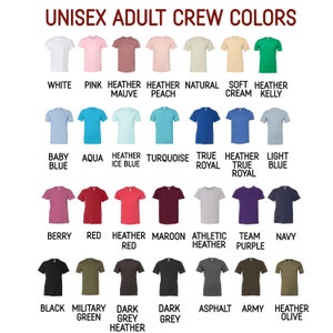 Puede incluir: Un gr&aacute;fico que muestra 20 colores diferentes de camisetas de cuello redondo, incluyendo blanco, rosa, gris jaspeado malva, gris jaspeado melocot&oacute;n, natural, crema suave, gris jaspeado kelly, azul beb&eacute;, aqua, gris jaspeado azul hielo, turquesa, azul royal verdadero, gris jaspeado azul royal verdadero, azul claro, baya, rojo, gris jaspeado rojo, granate, gris jaspeado atl&eacute;tico, morado equipo, azul marino, negro, verde militar, gris oscuro jaspeado, gris oscuro, asfalto, ej&eacute;rcito y oliva jaspeado.
