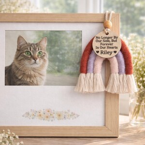 Adorno arcoíris para la pérdida de una mascota, regalo de duelo por una mascota, regalo conmemorativo del Puente del Arcoíris, regalo de recuerdo para una mascota, regalo personalizado para un perro, regalo conmemorativo para un perro imagen 2