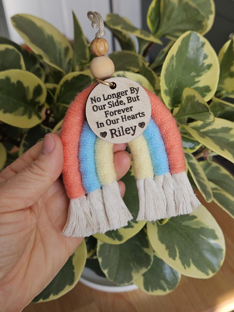 Personalized Pet Memorial Rainbow Ornament, Dog Remembrance Gift, Pet Loss Rainbow Ornament, Pet Bereavement, Rainbow Bridge Memorial Gift afbeelding 3