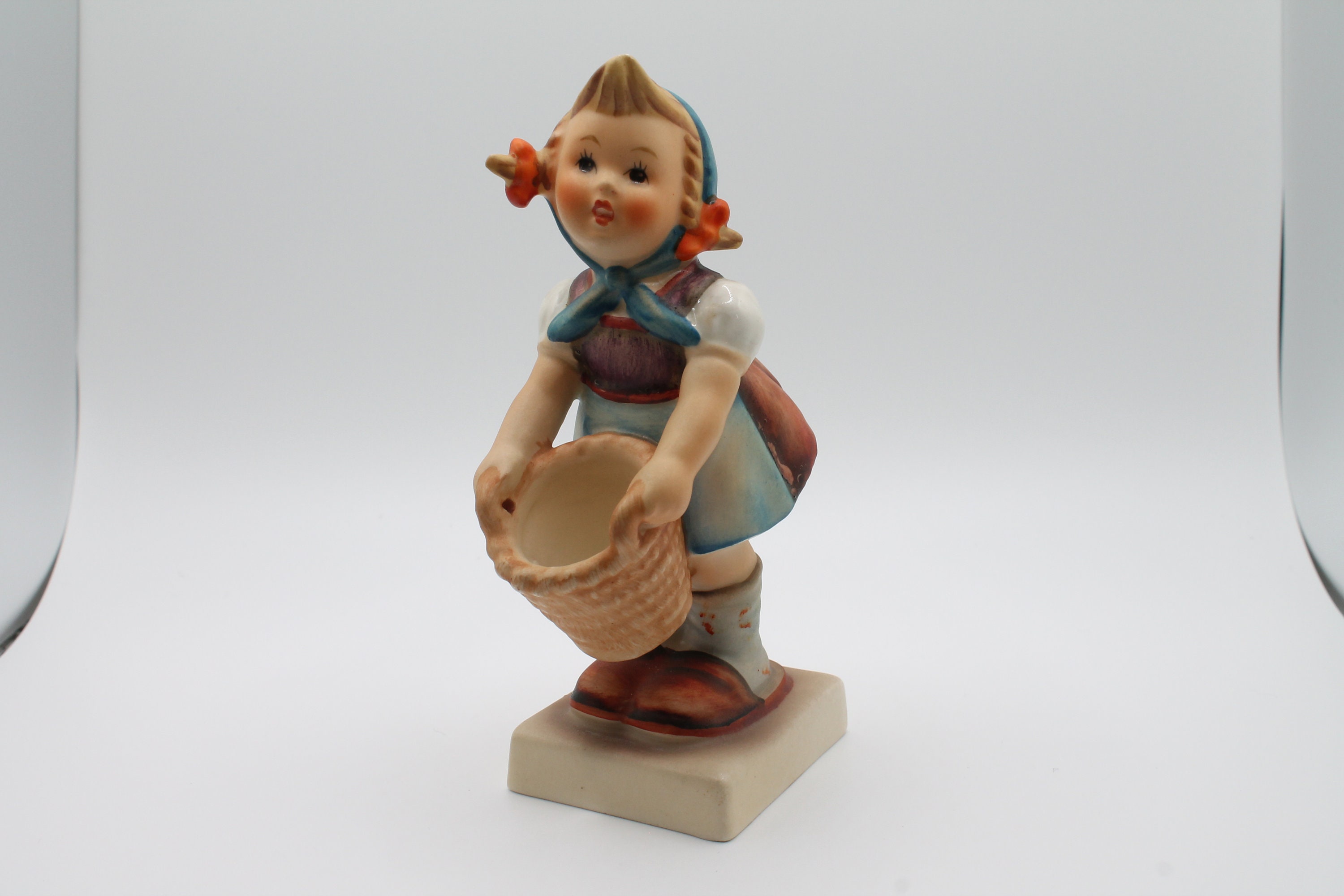 Goebel M I Hummel 73 Little Helper Tmk 3 Etsy