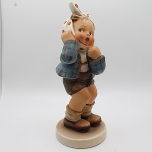 Goebel M.I. Hummel - #217 - Boy with Toothache  - TMK 2