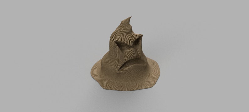 Puede incluir: Un sombrero de mago marr&oacute;n puntiagudo con una superficie texturizada. El sombrero tiene una cara con el ce&ntilde;o fruncido y una boca abierta de par en par.