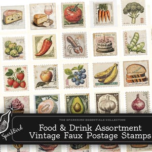 Puede incluir: Una colección de sellos de correos falsos de estilo vintage que representan varios artículos de comida y bebida, incluyendo verduras, frutas, pan, queso y pastel. Los sellos están impresos en un fondo blanco con un aspecto desgastado y envejecido. El texto "Food & Drink Assortment Vintage Faux Postage Stamps" está impreso en la parte inferior de la imagen.