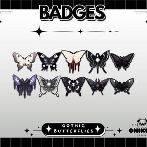 Può includere: Una collezione di distintivi a tema farfalla in vari design, tra cui nero, bianco e viola. La parola "BADGES" è visualizzata in alto e "GOTHIC BUTTERFLIES" in basso. L'immagine ha uno sfondo a griglia in bianco e nero.
