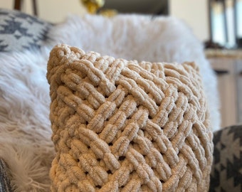 Warm Cream Hand Knit Pillow Cover, Chunky Hand Knit Pillow Cover, Cable Knit Pillow Case, Home Decorative, Knitted Throw Pillow