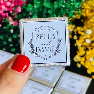 50 Personalised Chocolate Wedding Favours - Gold or Silver Foil Milk Chocolate