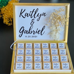 50 Personalised Neapolitan Chocolate Wedding Favours - Gold or Silver Foil Milk Chocolate Bars