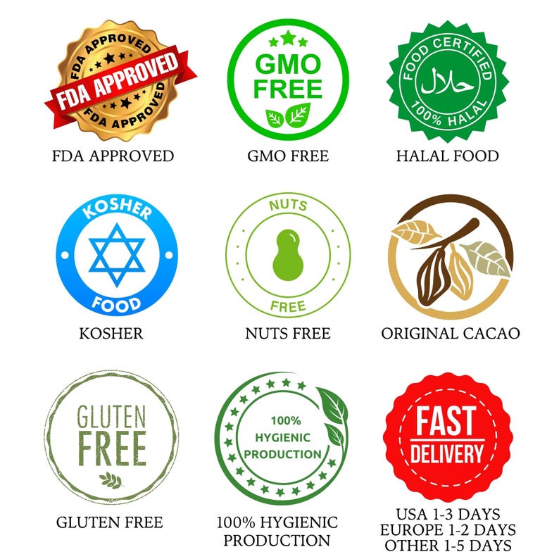 以下が含まれることがあります： 食品関連のシールとラベルのコレクション。「FDA Approved」の金色のシール、「GMO Free」の緑色の円、「Halal Food」の緑色のシールが含まれています。「Kosher Food」、「Nuts Free」、「Original Cacao」も特徴です。