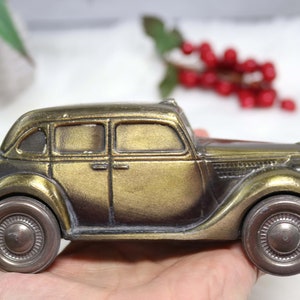 Diecast Cars, Vintage Banthrico Inc 1935 Ford Taxi Cab Coin Bank, Merchant’s Bank Car Die Cast Coin Bank from 1974, Mid Century Modern
