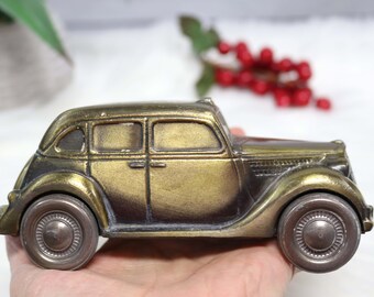 Diecast Cars, Vintage Banthrico Inc 1935 Ford Taxi Cab Coin Bank, Merchant’s Bank Car Die Cast Coin Bank from 1974, Mid Century Modern
