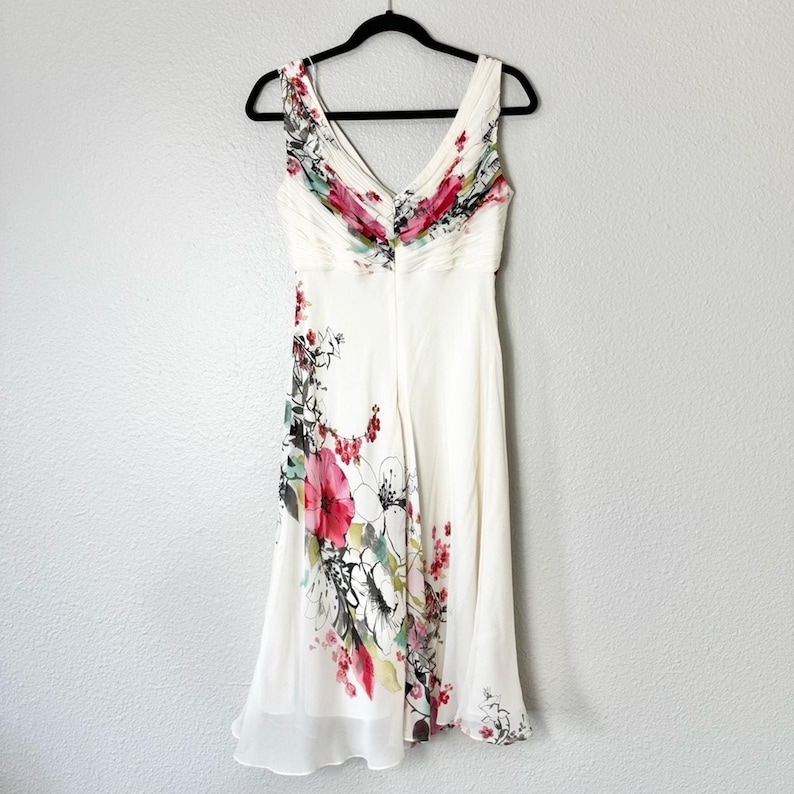 Vintage Y2K Adrianna Papell Krämfärgad Pärlspetsad A-linje Blommig Midiklänning Storlek 6 bild 2