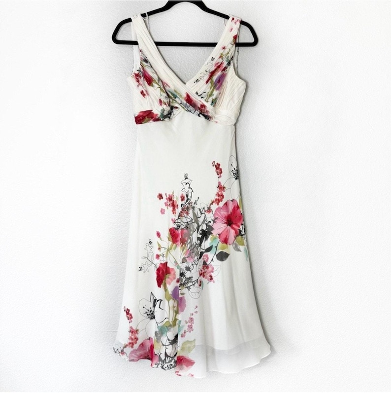 Vintage Y2K Adrianna Papell Krämfärgad Pärlspetsad A-linje Blommig Midiklänning Storlek 6 bild 1